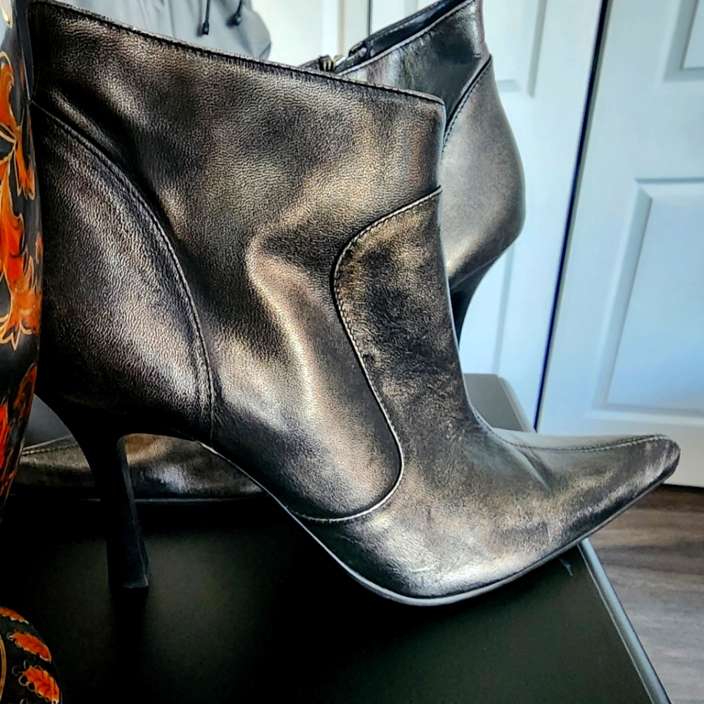 Women's booties